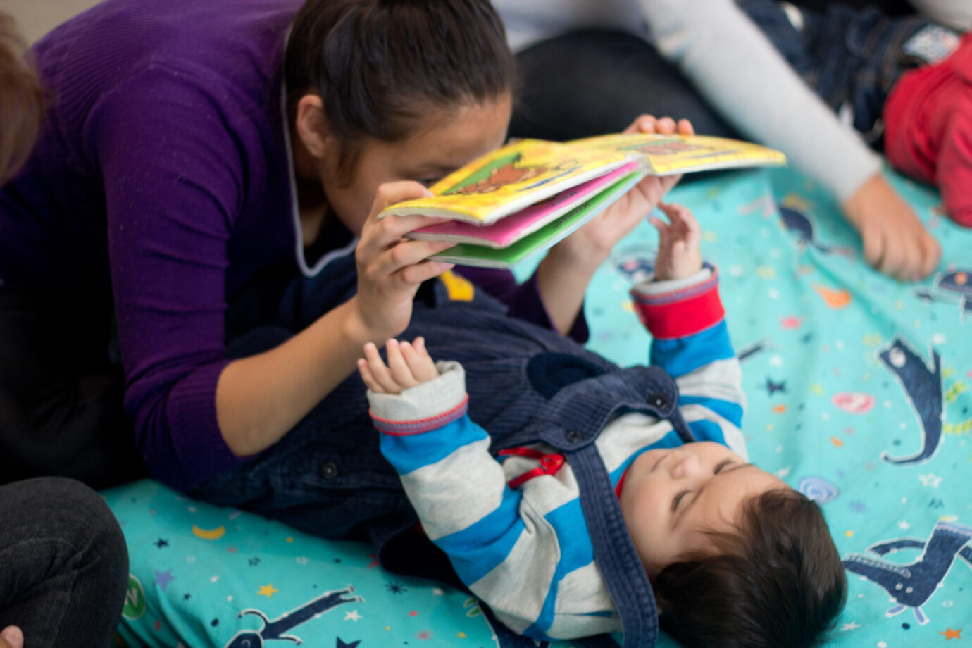 ¿Cómo se sienten las niñas y niños en su relación con sus cuidadores?