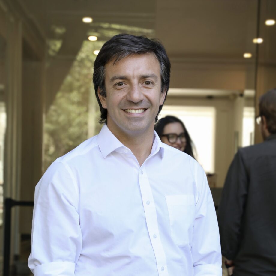 Gonzalo Vial, director ejecutivo de Huella Local: “La sociedad civil debe desafiarse a trabajar en las brechas sociales de Chile, principalmente en la pobreza, que efectivamente afecta a los niños”