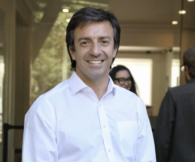 Gonzalo Vial, director ejecutivo de Huella Local: “La sociedad civil debe desafiarse a trabajar en las brechas sociales de Chile, principalmente en la pobreza, que efectivamente afecta a los niños”